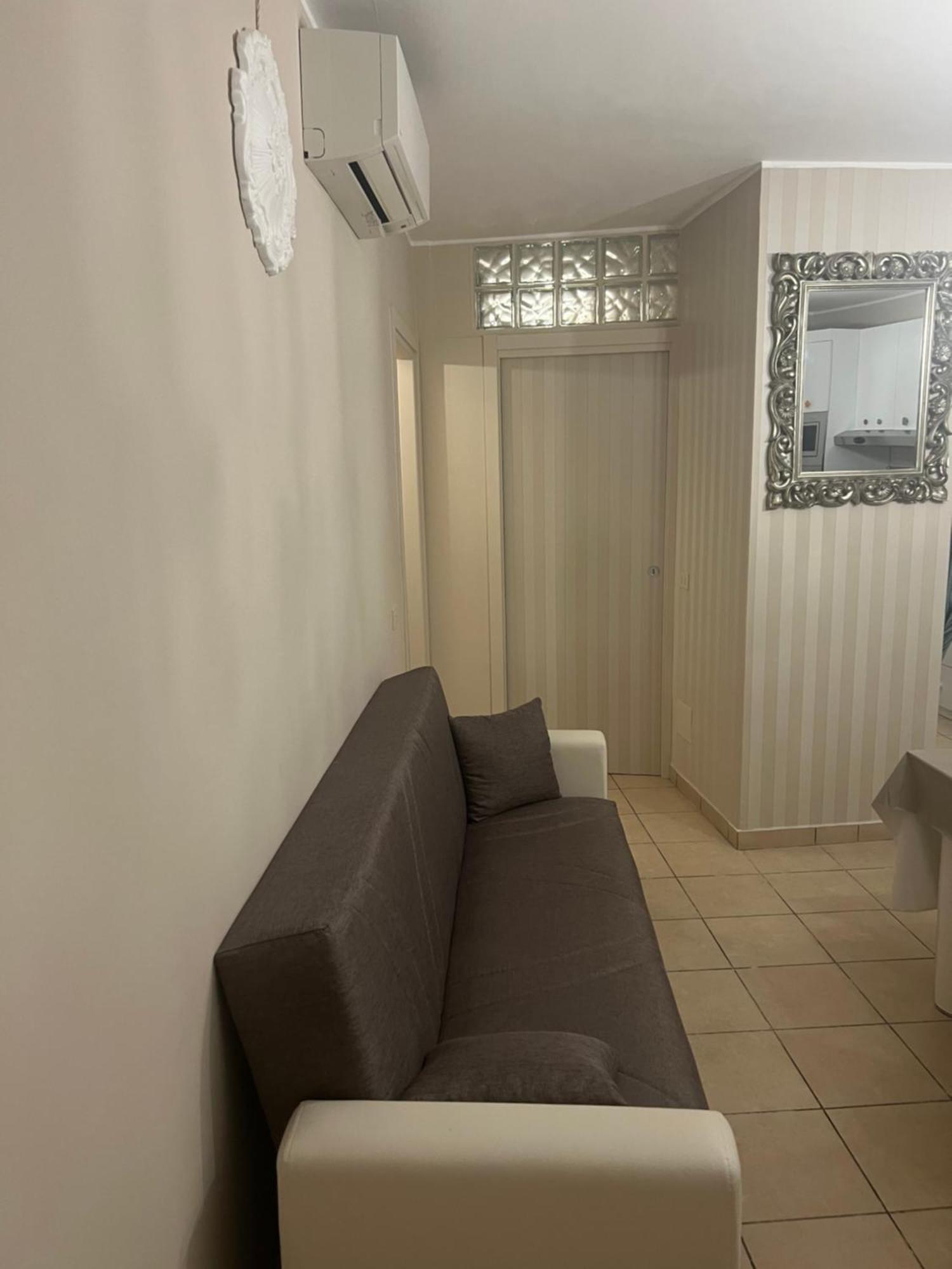 Tevere 20 House Monza Zimmer foto